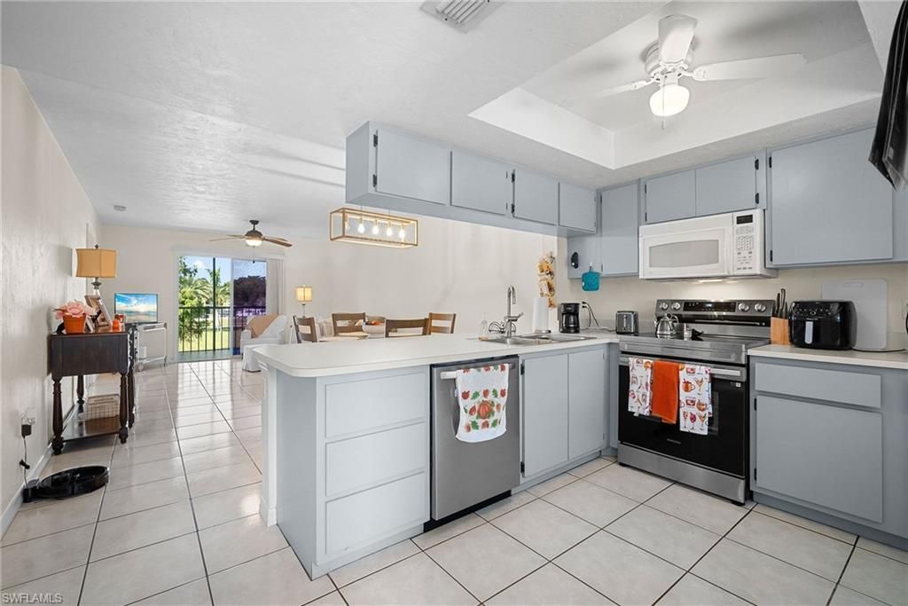 144 Cypress Way E, Unit 707, Naples, FL 34110 Photo