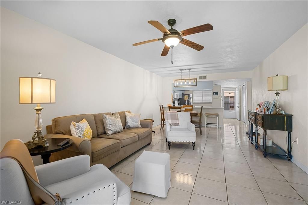 144 Cypress Way E, Unit 707, Naples, FL 34110 Photo