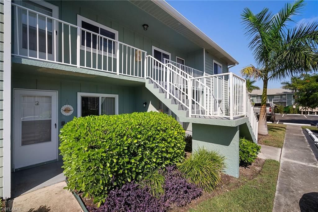144 Cypress Way E, Unit 707, Naples, FL 34110 Photo