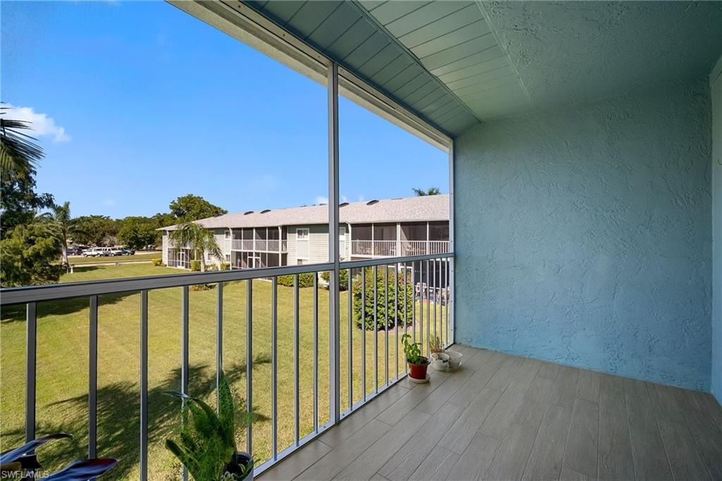 144 Cypress Way E, Unit 707, Naples, FL 34110 Photo