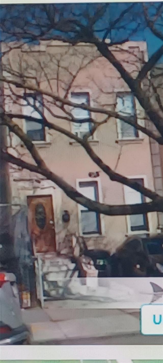 33 Essex Street, Brooklyn, NY 11208 Main Photo