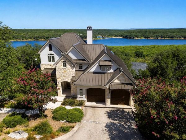 633 Wesley Ridge DR, Spicewood, TX 78669
