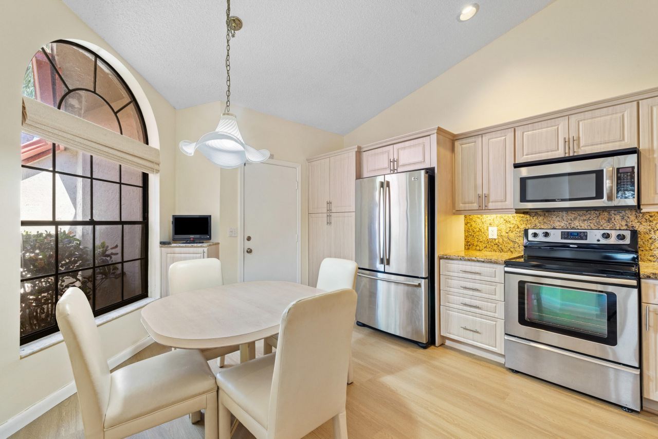 7825 Lexington Club Boulevard, Unit B, Delray Beach, FL 33446 Photo