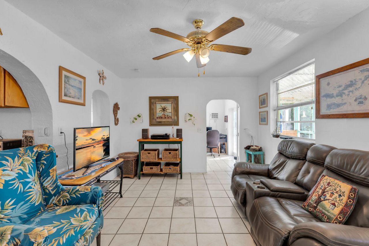 185 Dove Lake Drive, Tavernier, FL 33070 Photo