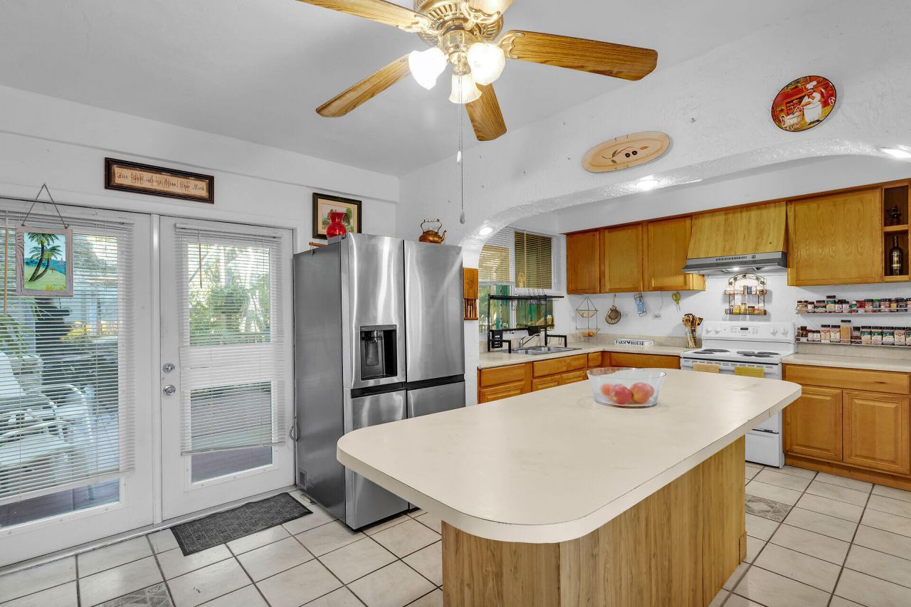 185 Dove Lake Drive, Tavernier, FL 33070 Photo