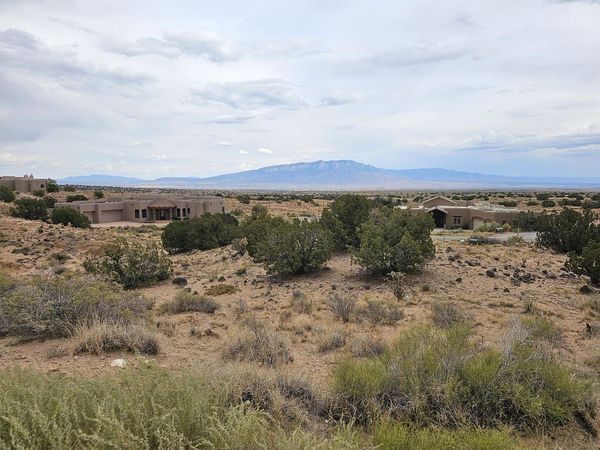 2410 Desert Zinnia Road NE, Rio Rancho, NM 87144