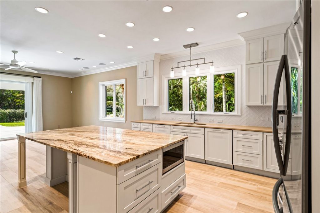 220 Shores Drive, Vero Beach, FL 32963 Photo