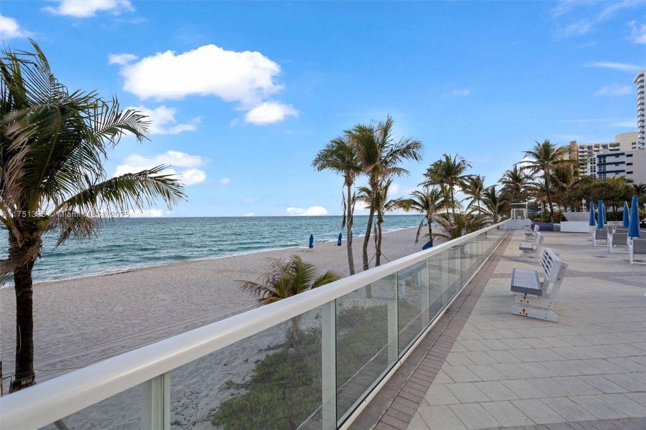 2030 S Ocean Dr, Unit 1607, Hallandale Beach, FL 33009 Photo