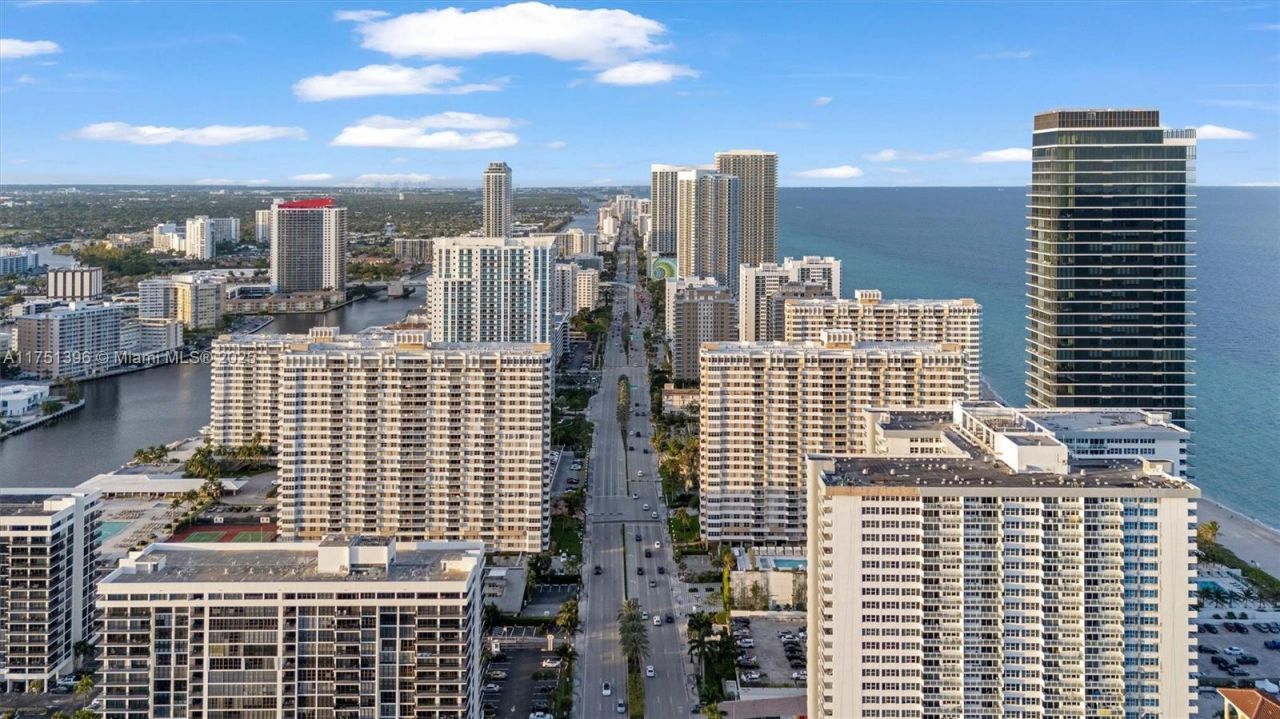 2030 S Ocean Dr, Unit 1607, Hallandale Beach, FL 33009 Photo