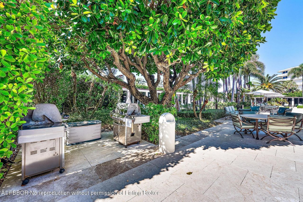 2500 S Ocean Boulevard, Unit 1D2, Palm Beach, FL 33480 Photo