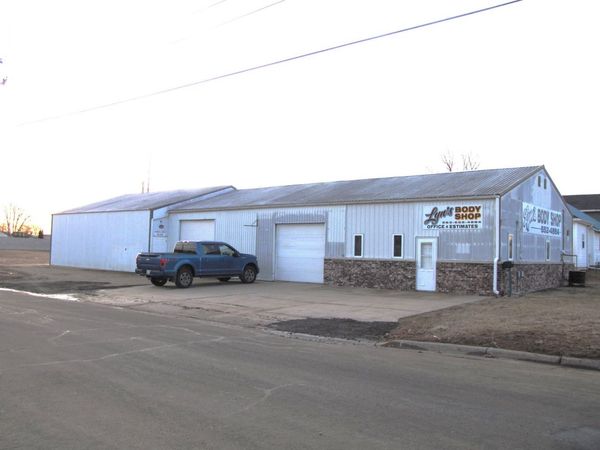 401 E Grove Street, Maquoketa, IA 52060