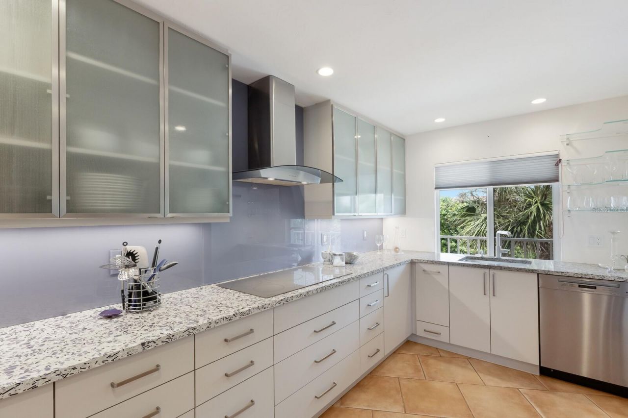 4835 Gulf Of Mexico Drive, Unit 302B, Longboat Key, FL 34228 Photo