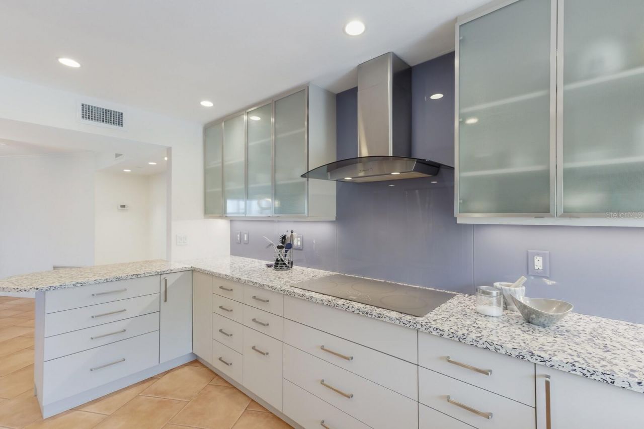 4835 Gulf Of Mexico Drive, Unit 302B, Longboat Key, FL 34228 Photo