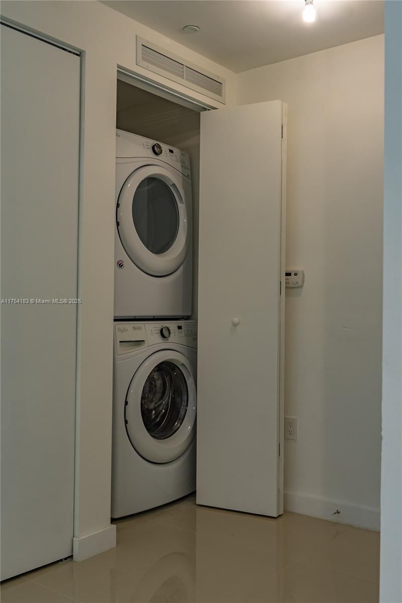 488 NE 18 St, Unit 1809, Miami, FL 33132 Photo