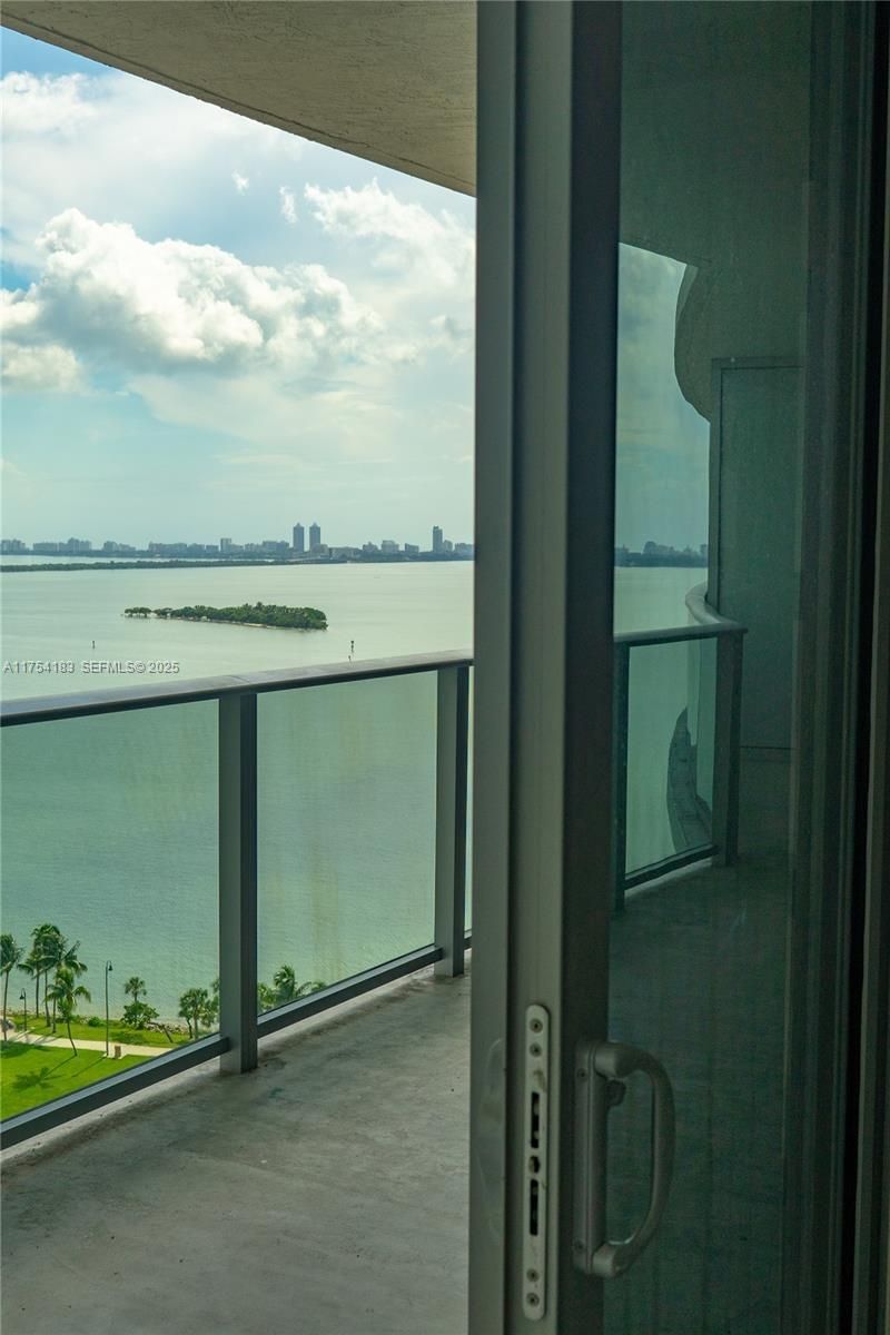 488 NE 18 St, Unit 1809, Miami, FL 33132 Photo