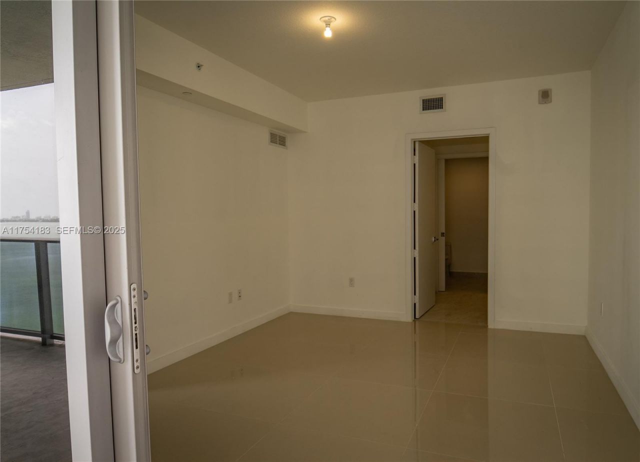 488 NE 18 St, Unit 1809, Miami, FL 33132 Photo