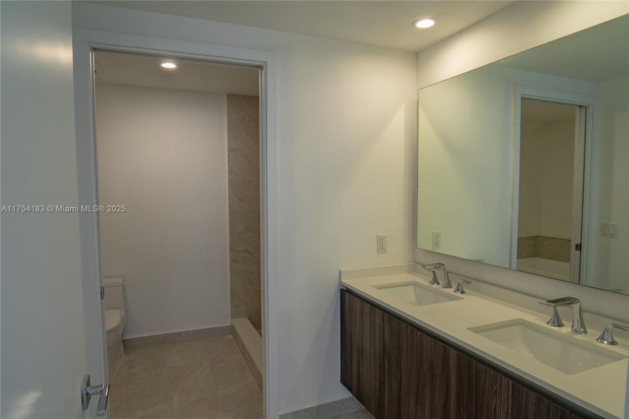 488 NE 18 St, Unit 1809, Miami, FL 33132 Photo