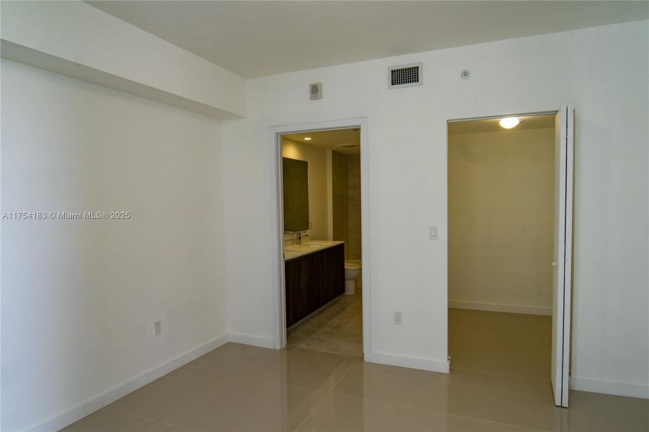 488 NE 18 St, Unit 1809, Miami, FL 33132 Photo
