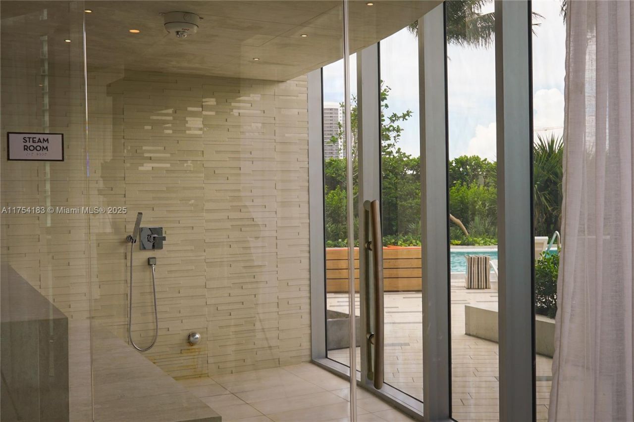 488 NE 18 St, Unit 1809, Miami, FL 33132 Photo