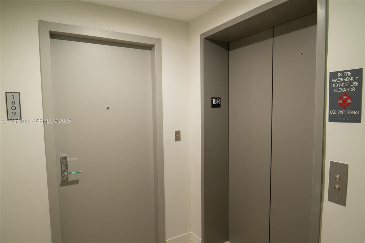 488 NE 18 St, Unit 1809, Miami, FL 33132 Photo