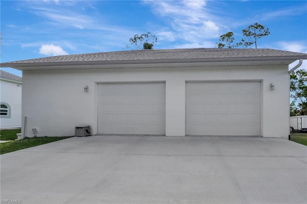 809 Robert Ave, Lehigh Acres, FL 33936 Photo