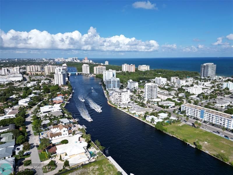 527 Orton Avenue, Unit 302B, Fort Lauderdale, FL 33304 Photo