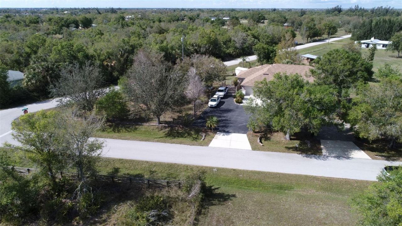 825 Robinhood Drive, Punta Gorda, FL 33982 Photo