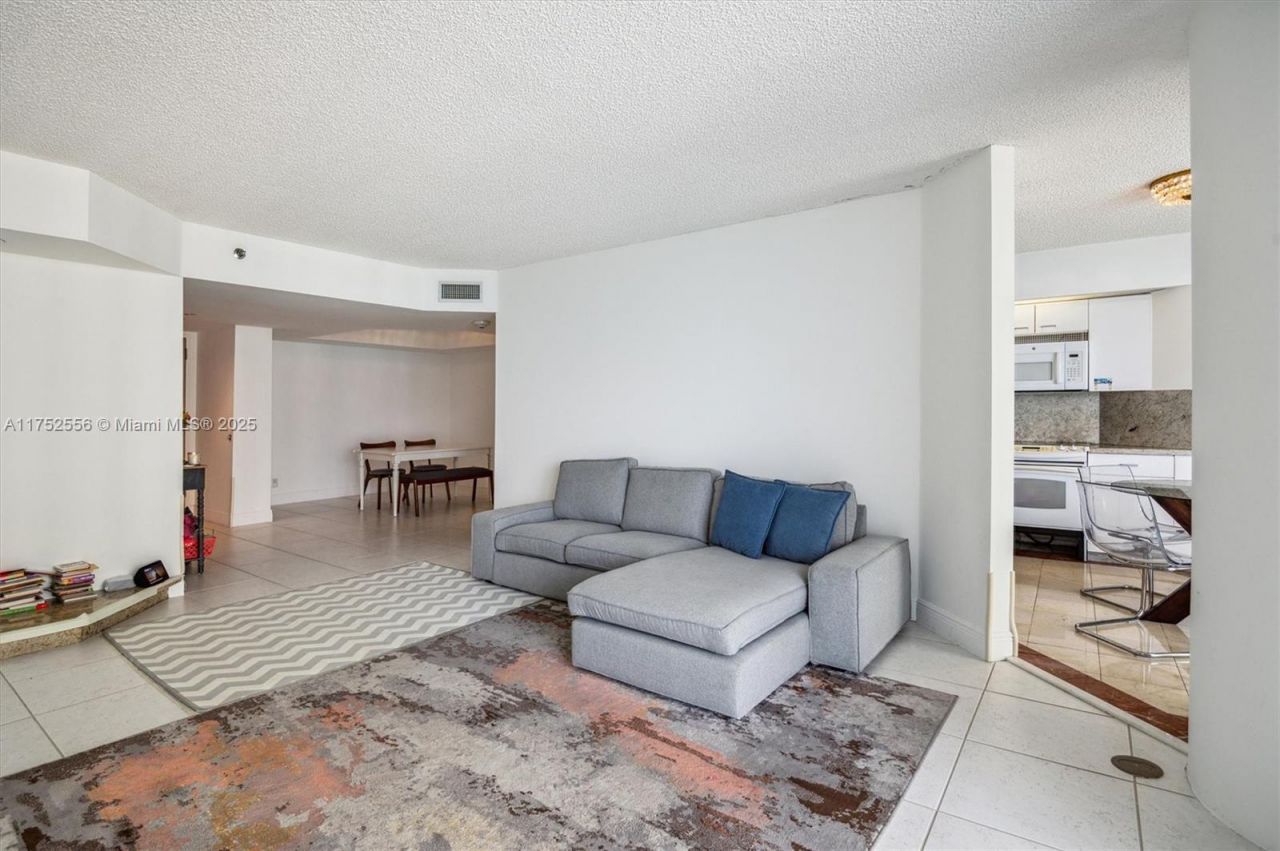 16485 Collins Ave, Unit 2035, Sunny Isles Beach, FL 33160 Photo