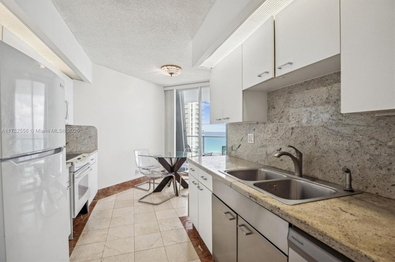 16485 Collins Ave, Unit 2035, Sunny Isles Beach, FL 33160 Photo