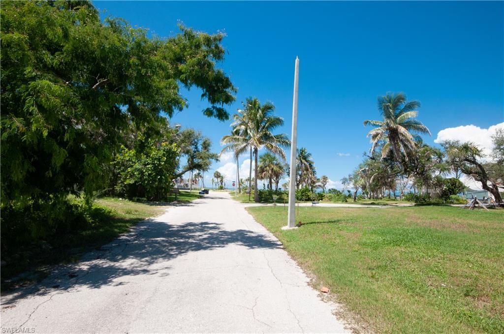 119 Sabal Dr, Fort Myers Beach, FL 33931 Photo