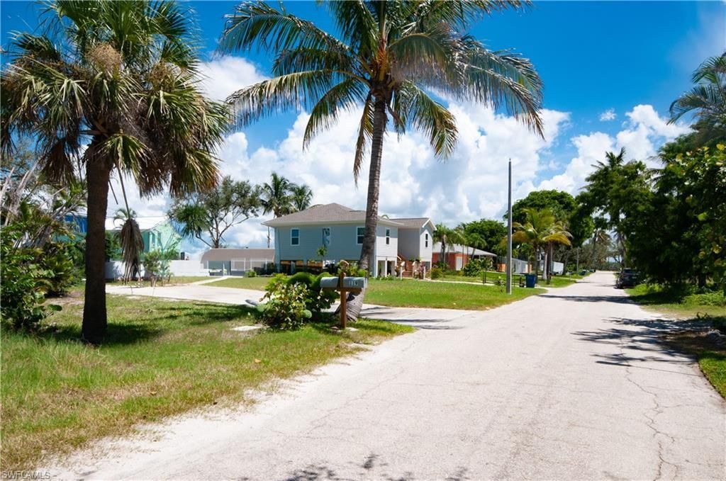 119 Sabal Dr, Fort Myers Beach, FL 33931 Photo