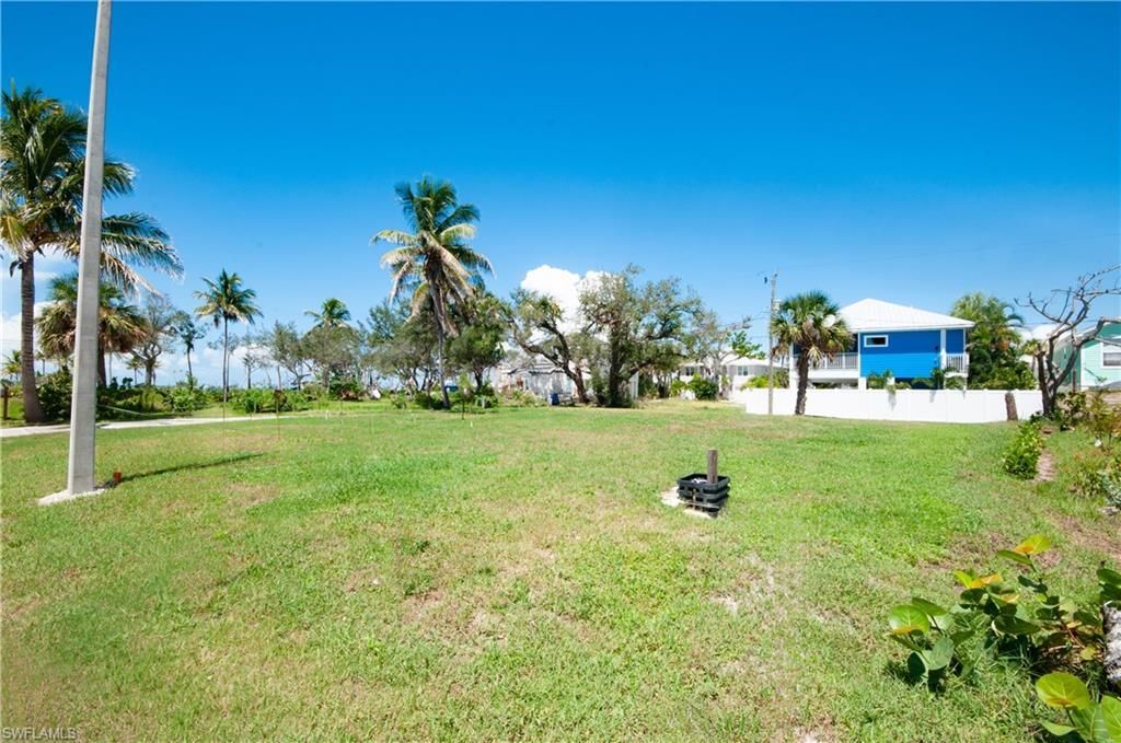 119 Sabal Dr, Fort Myers Beach, FL 33931 Photo