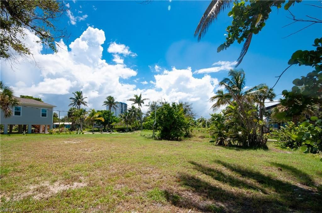 119 Sabal Dr, Fort Myers Beach, FL 33931 Photo