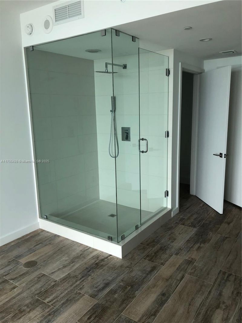 650 NE 32nd St, Unit 2006, Miami, FL 33137 Photo