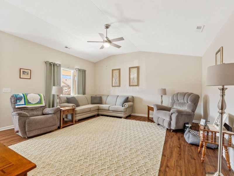 820 Timbers Edge, Marysville, OH 43040 Photo 9