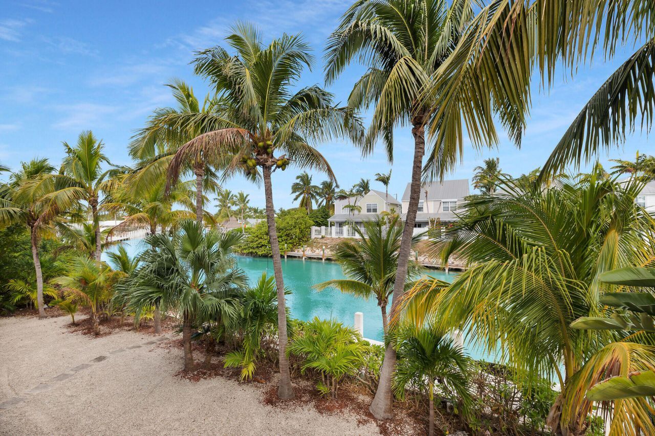 132 N Indies Drive, Duck, FL 33050 Photo