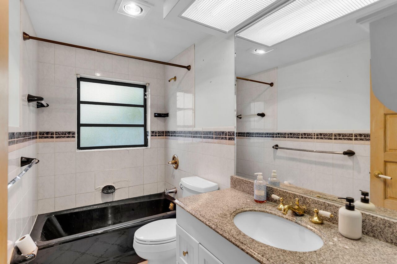 132 N Indies Drive, Duck, FL 33050 Photo