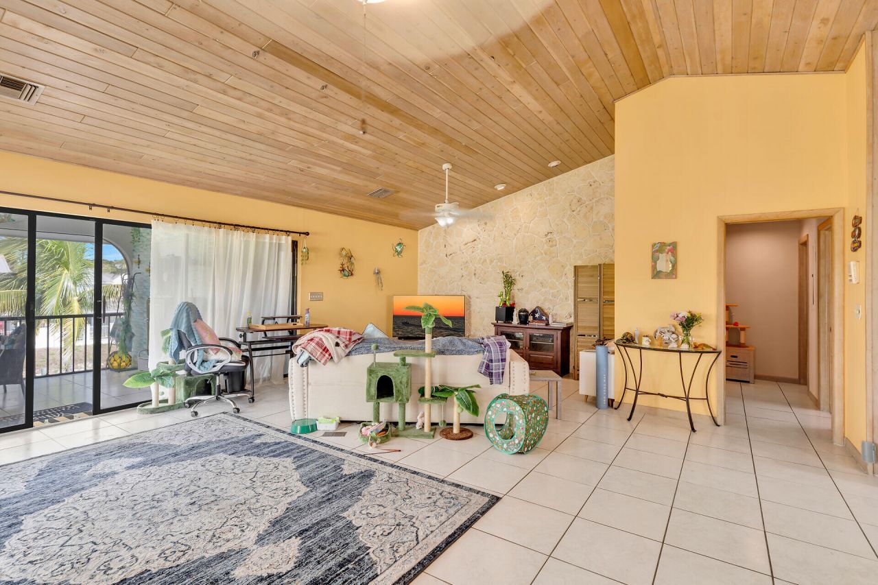 132 N Indies Drive, Duck, FL 33050 Photo