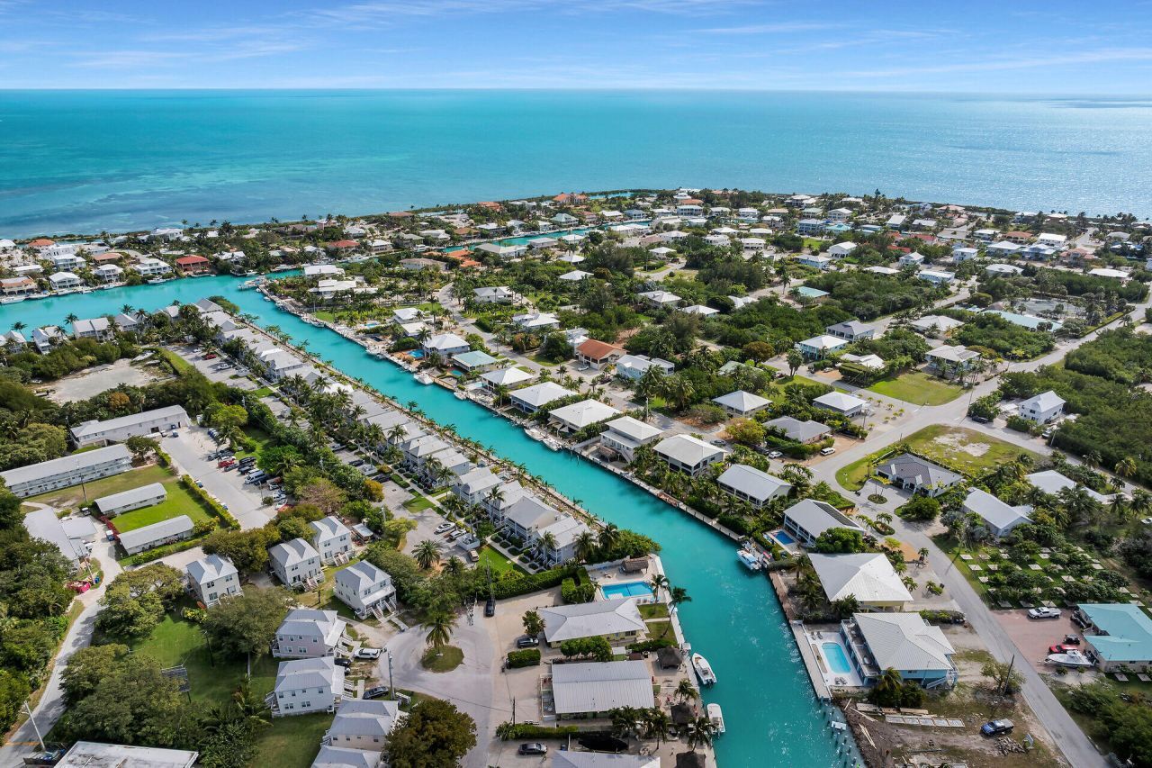 132 N Indies Drive, Duck, FL 33050 Photo