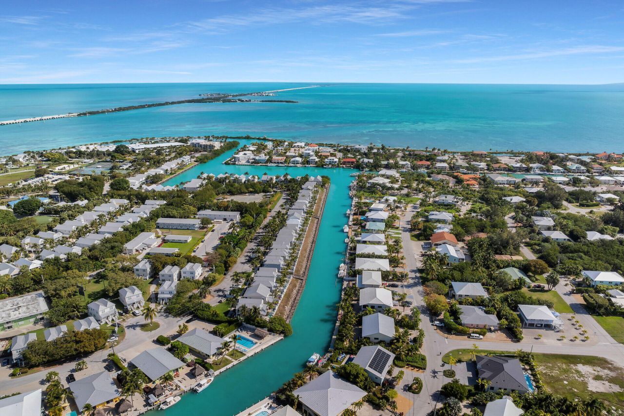 132 N Indies Drive, Duck, FL 33050 Photo