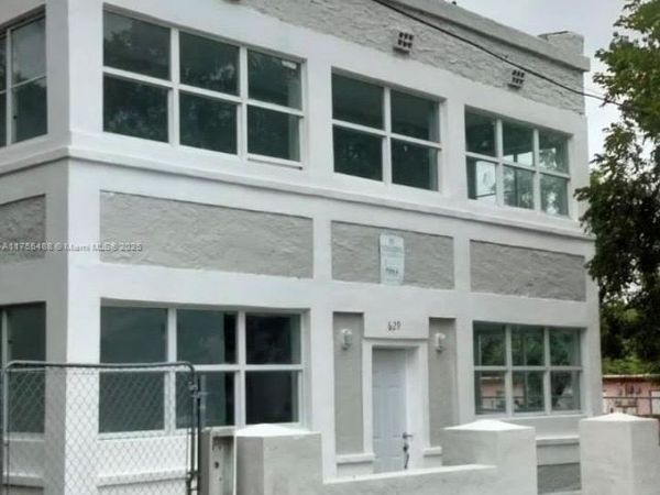 629 9th St, West Palm Beach, FL 33401