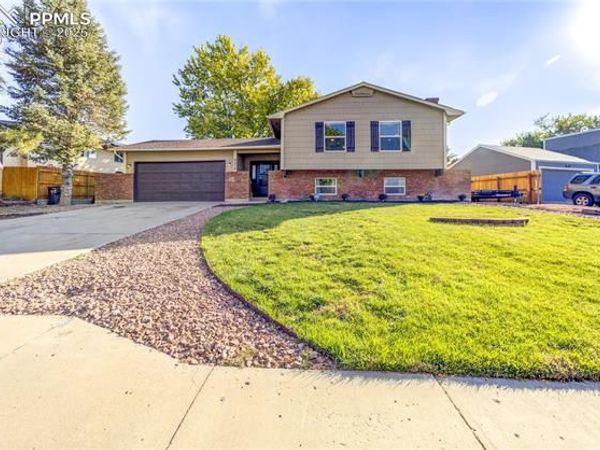 4230 Blueflax Drive, Pueblo, CO 81001