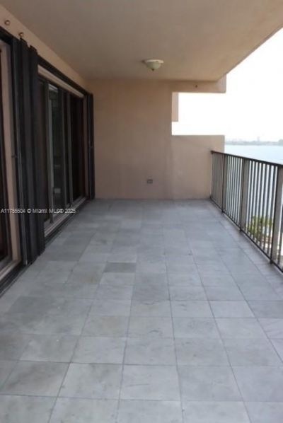 1800 NE 114th St, Unit 1108, Miami, FL 33181 Photo