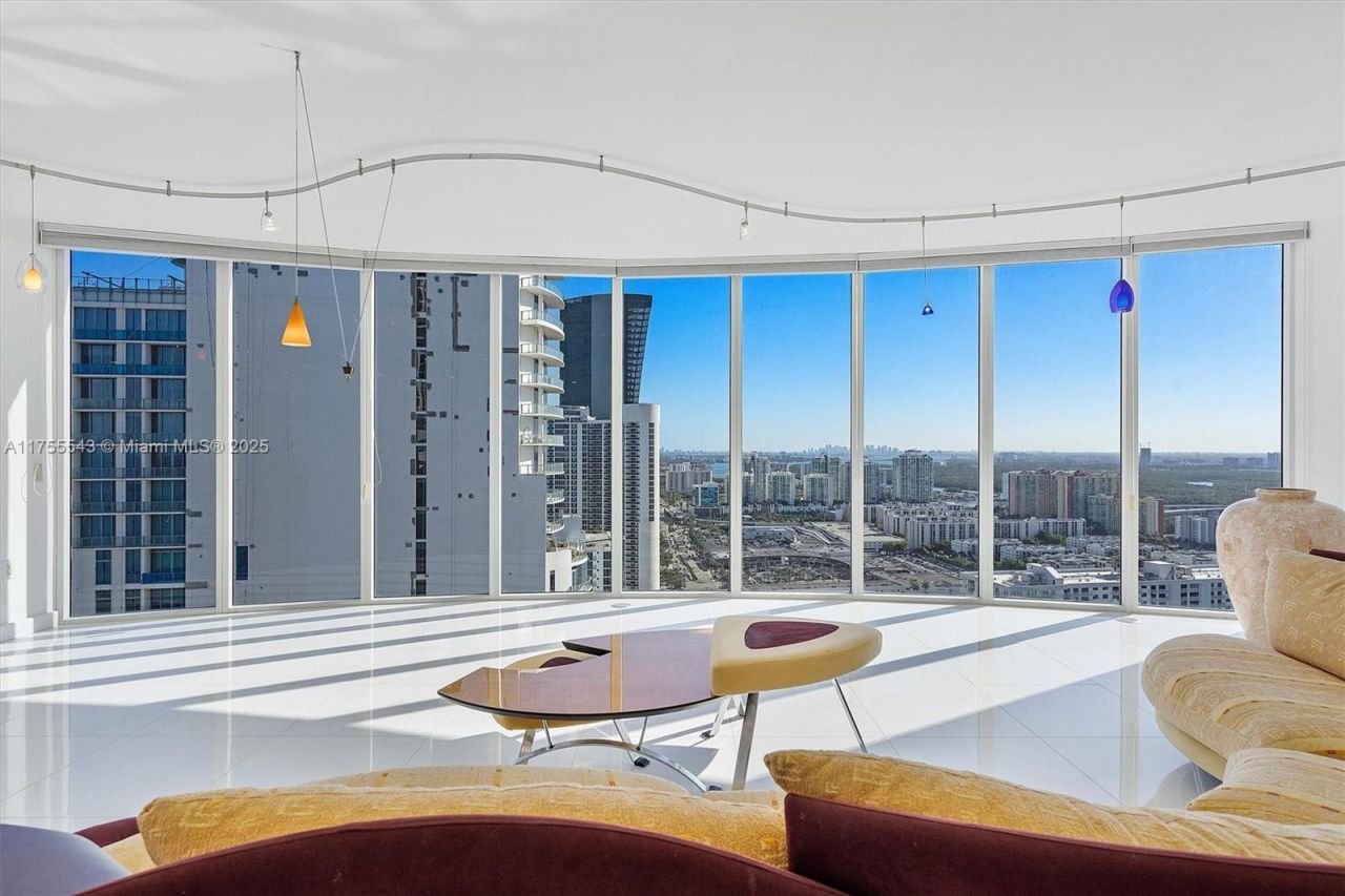 17555 Collins Ave, Unit 3701, Sunny Isles Beach, FL 33160 Photo