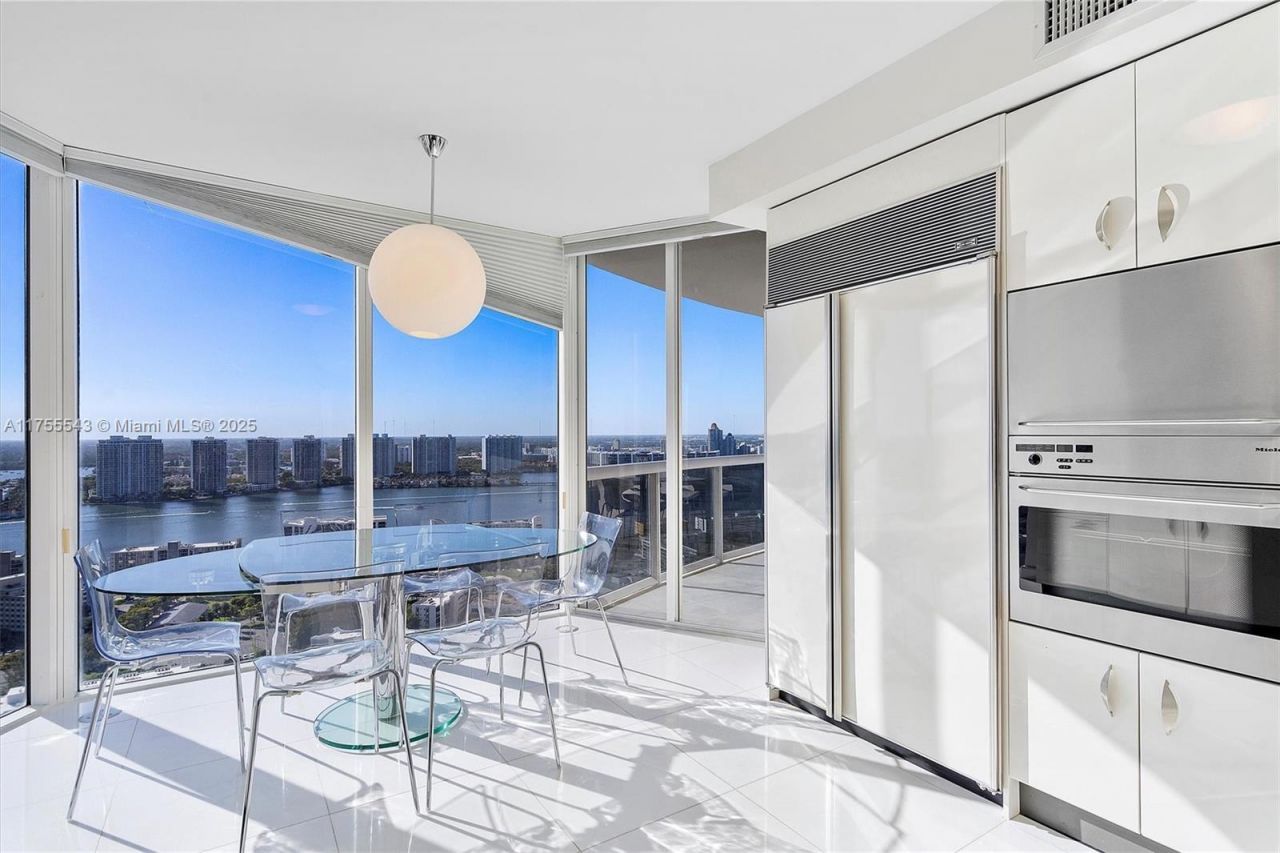 17555 Collins Ave, Unit 3701, Sunny Isles Beach, FL 33160 Photo