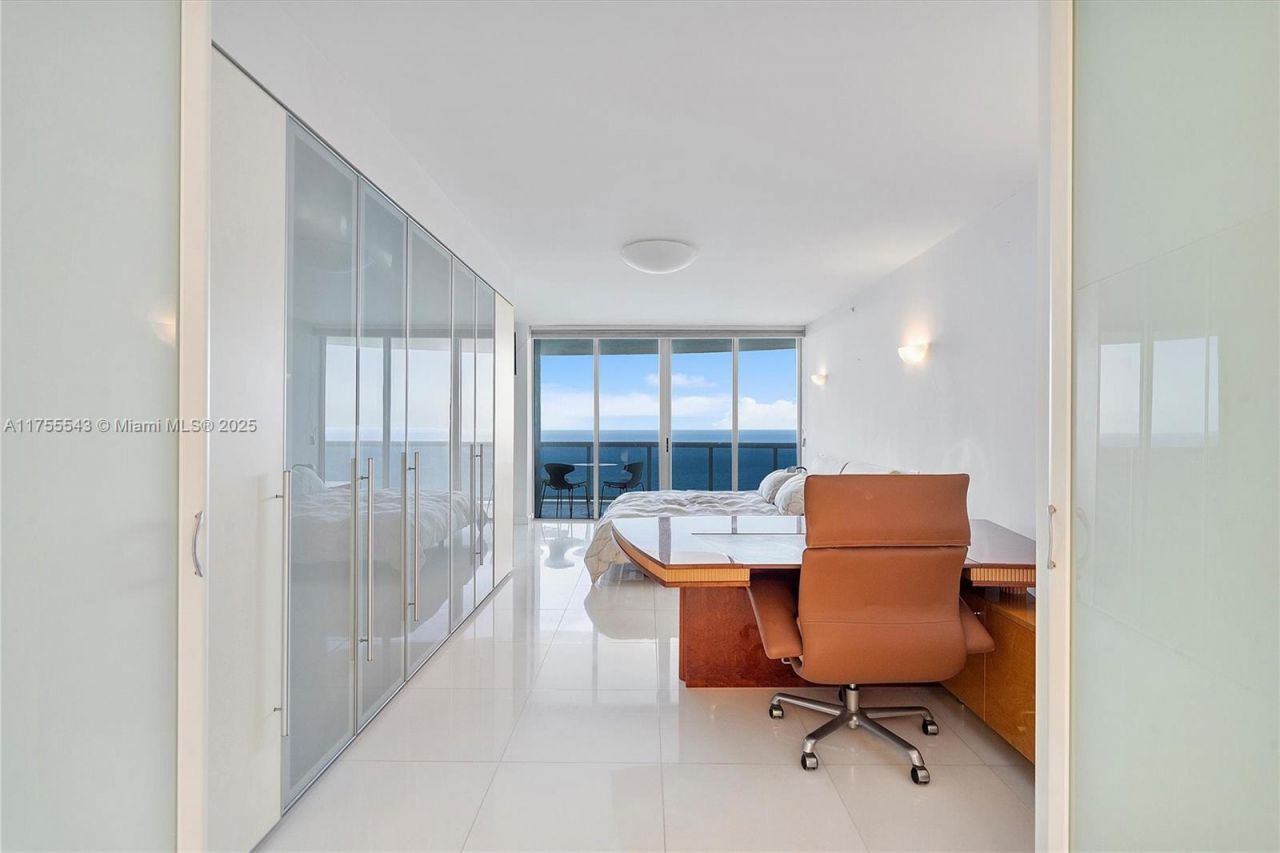 17555 Collins Ave, Unit 3701, Sunny Isles Beach, FL 33160 Photo