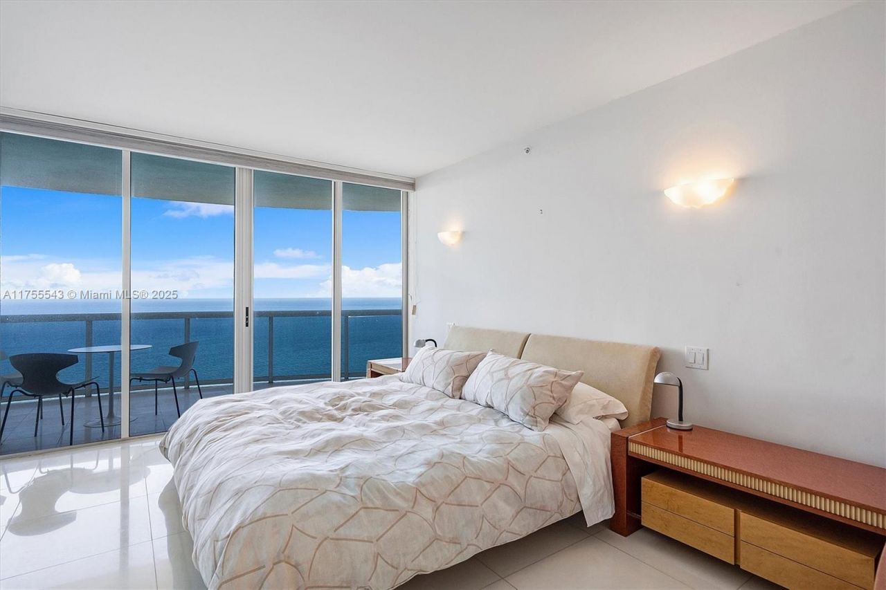 17555 Collins Ave, Unit 3701, Sunny Isles Beach, FL 33160 Photo
