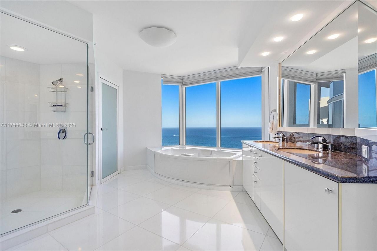 17555 Collins Ave, Unit 3701, Sunny Isles Beach, FL 33160 Photo