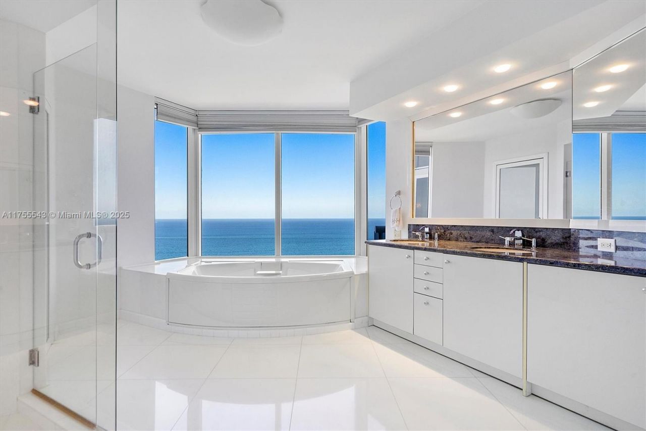 17555 Collins Ave, Unit 3701, Sunny Isles Beach, FL 33160 Photo