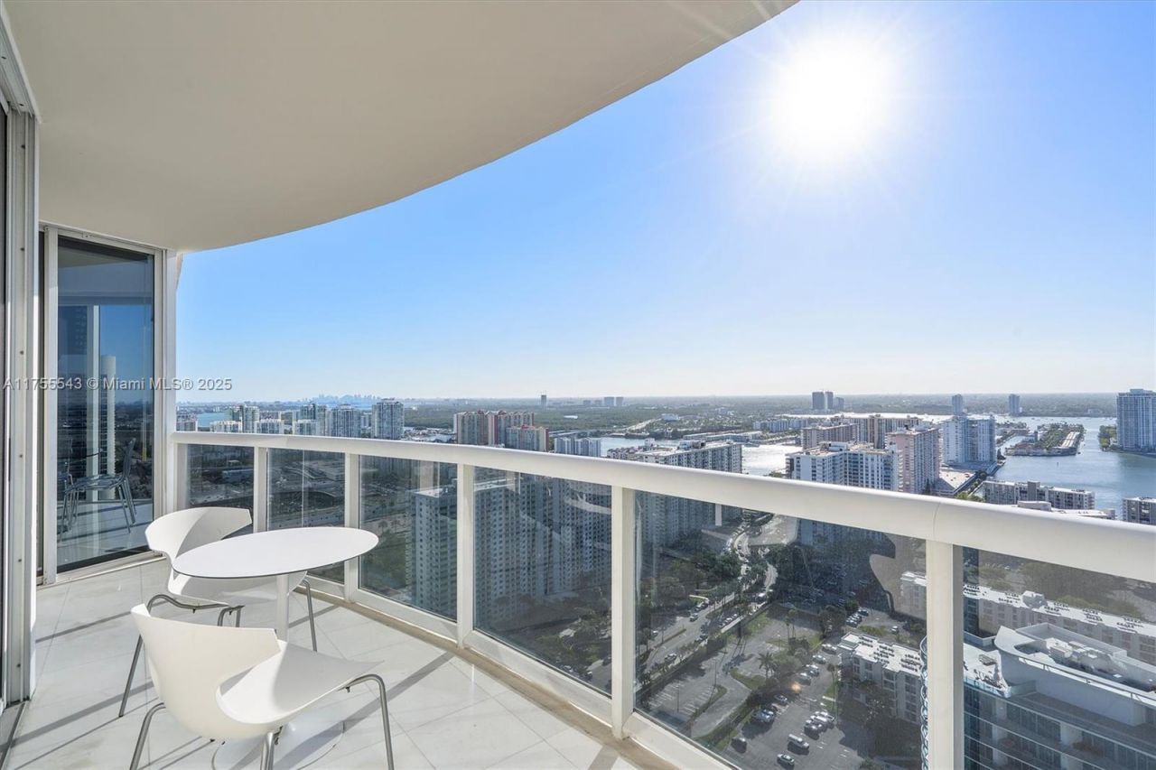 17555 Collins Ave, Unit 3701, Sunny Isles Beach, FL 33160 Photo
